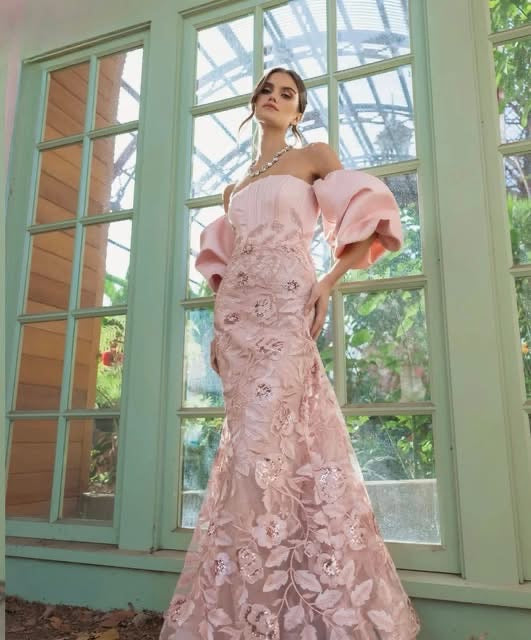 Mac Duggal - Satin Off The Shoulder Embroidered Mermaid Gown - 21260