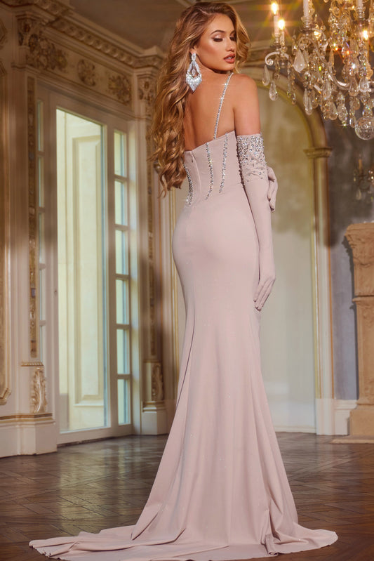 Elegant Sweetheart Gown with Crystal Detailing Style D5016